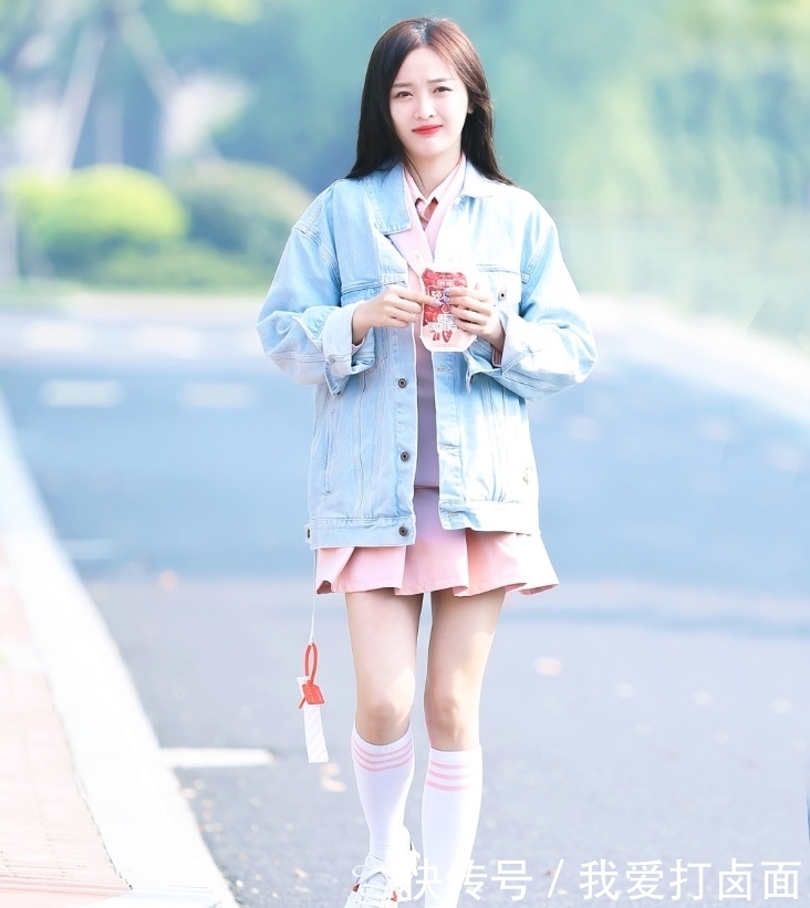  围裙|吴宣仪是真的皮，出门把“围裙”都穿出来了，但看了想马上剁手！