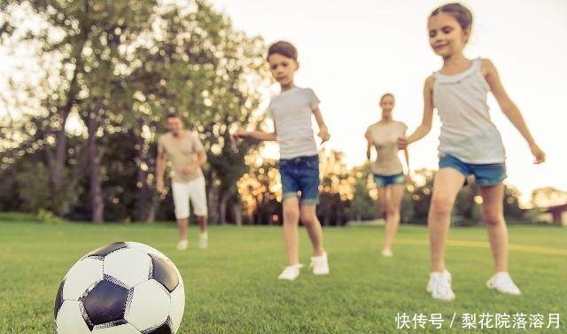 儿子|前夫提出复婚,儿子对他说你问问爷爷,你配得上我妈妈吗