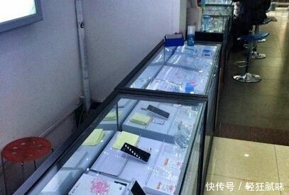 连夜|简单明了! 两女孩猜对保险柜密码连夜偷走50余部手机