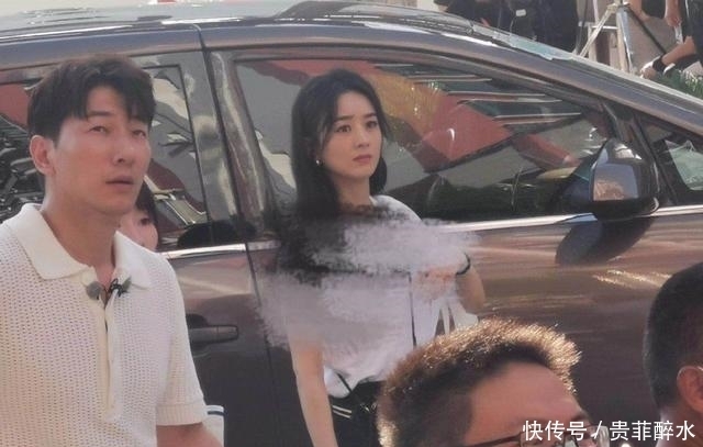 晓明哥|《中餐厅》路透,赵丽颖和黄晓明抢活干,张亮老了很多