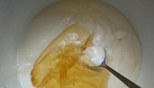 双色|火龙果换种吃法,加点酸奶做双色布丁,成本低成功率高