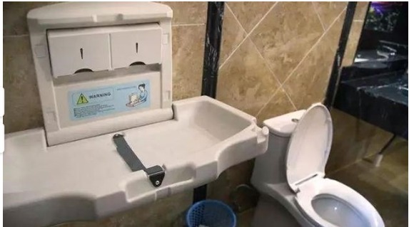 而小刘|女子入住20分钟就退房,宾馆一怒直接报警你这样的见多了!