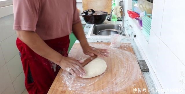 十足|手把手教您在家做麻酱烧饼,香酥爽口,酱香十足,简单美味