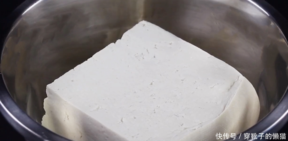 鲜嫩|豆腐丸子,孩子特别喜欢吃,鲜嫩营养又美味,每次做一大锅不够吃