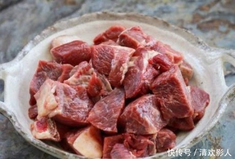  牛肉和羊肉|不管炖牛肉羊肉，“最忌”放这2味调料，否则腥味越炖越重口感差