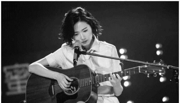 不红|万茜经纪人发长文,否认皇族剧本,透露不会退赛要继续上台跳舞