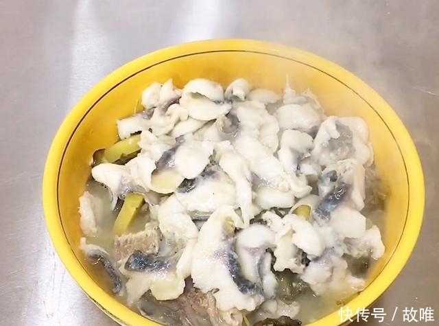  起锅烧油|酸菜鱼，中秋家宴请不要错过，简单几步就能做出一锅美味！