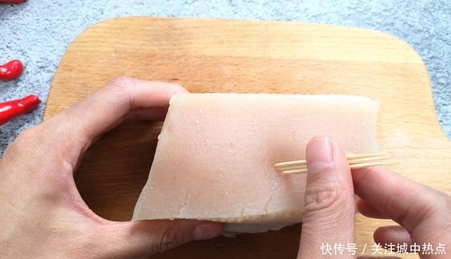 好吃|年夜饭怎能少了梅菜扣肉,手把手教你做梅菜扣肉,肥而不腻特好吃