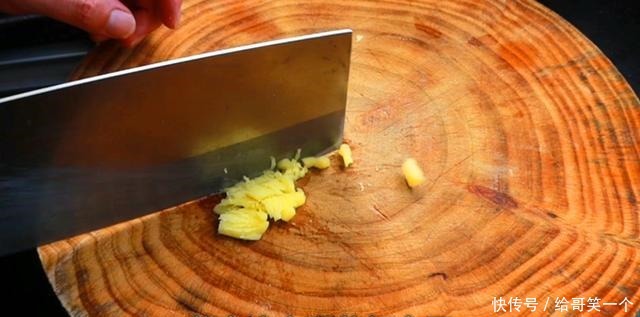 高端|大厨将梳子蟹、斑节虾两种高端食材用最朴素烹饪方式烹制出的美味