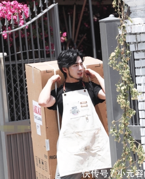  冰箱|《中餐厅》把观众当傻子！冰箱是高天鹤背回来的！正片变成黄晓明