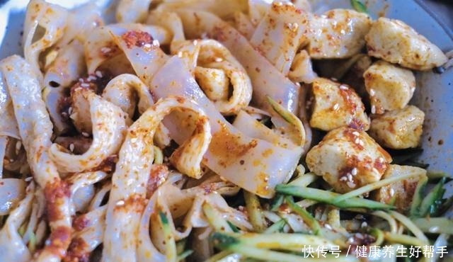 辣椒|凉皮好吃的秘诀,关键在这4种调味料,配料和做法教给你,快收藏