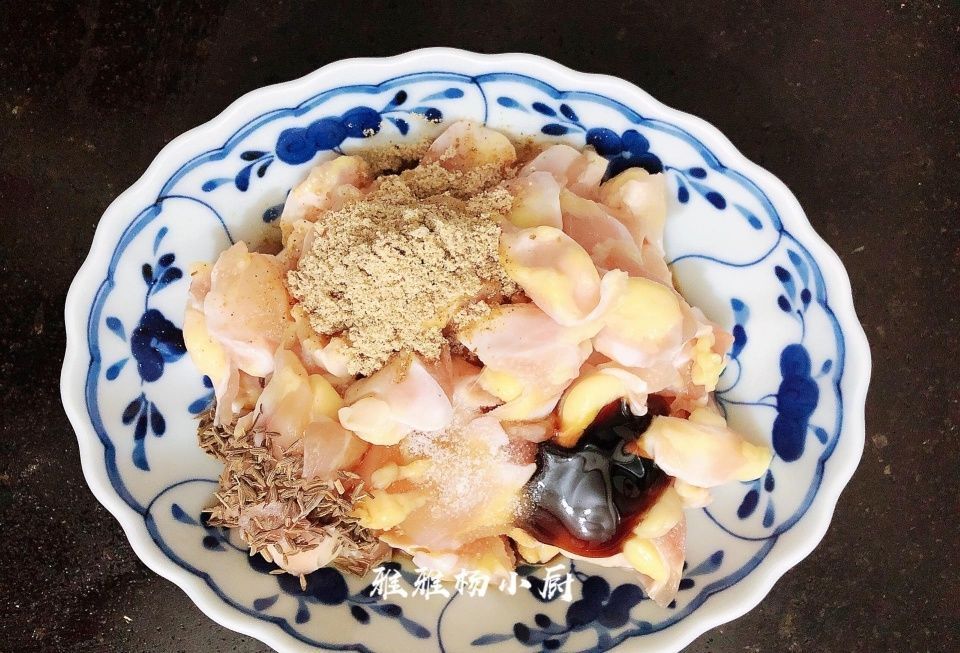  美滋滋|此肉有点贵，香脆可口，做法简单，一次做1斤，全家吃得美滋滋