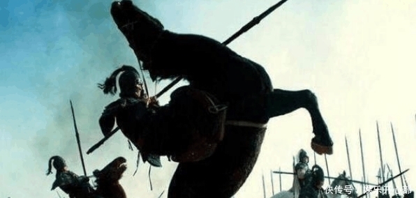 强行|项羽3万, 章邯40万, 项羽用一招强行将其击溃, 千百年来无人再用