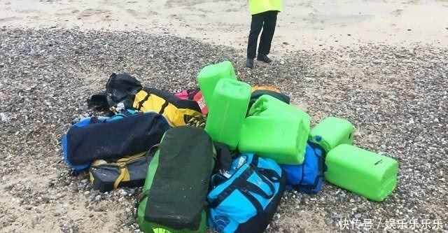  飘来|海滩上飘来“不明包裹”，游客打开一看吓坏了，背后价值不菲