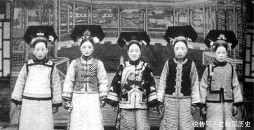 大腕|大清灭亡后，溥仪的漂亮妹妹们都嫁给了谁？很多大腕明星都是她们后代！