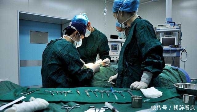 手术|为什么医生做手术要用绿布蒙着,通过一个洞去手术?看完恍然大悟