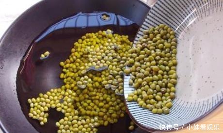 发红|煮绿豆汤容易发红直接下锅煮是不对的,掌握1点,绿豆久煮不红