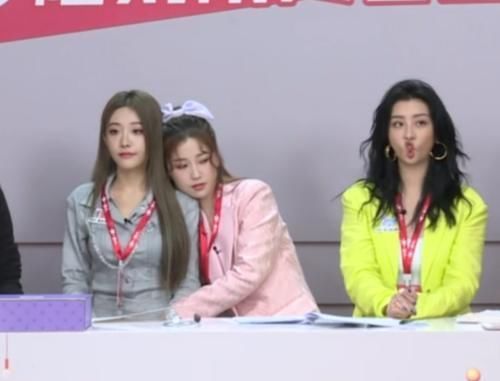 索求|THE9直播意外不断,虞书欣冷落赵小棠,安崎“无视”许佳琪索求