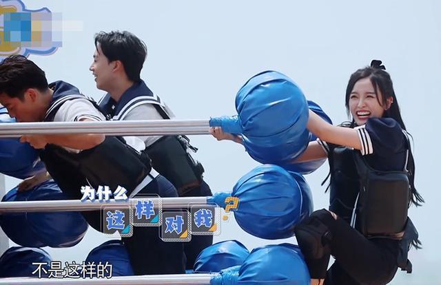  攻击|《奔跑吧》温情收官，蔡徐坤不懂得怜香惜玉，接连攻击吴宣仪