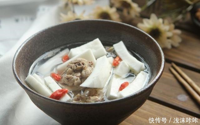 椰子鸡|椰子别只会喝汁,这样做,营养健康又美味,美味让人欲罢不能!