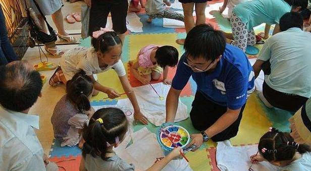 浪费|李玫瑾教授没必要给孩子报的3种兴趣班,对孩子没作用还浪费钱