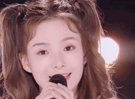  期节目中|《创造营》5位选手被评皇族，实力不济被力捧，就差把剧本扔观众