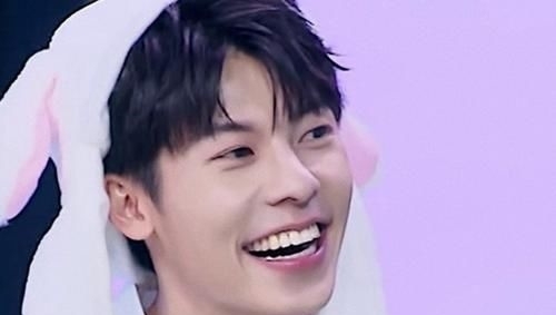  敷衍|许光汉内地营业敷衍？男友视角配合玩梗，这次真错怪他了