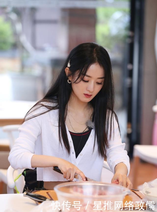  相关|赵丽颖《中餐厅》第11期相关物料送达 小赵经理暖心制作爱心餐