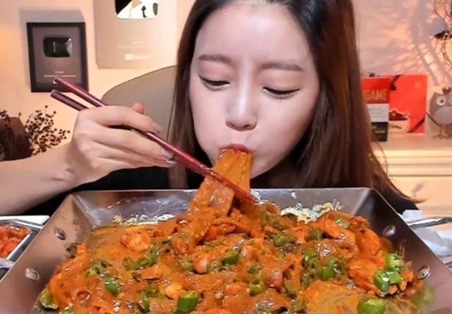 效果|公认最“解辣”的4种饮料,矿泉水几乎0效果,第1才是“王者”