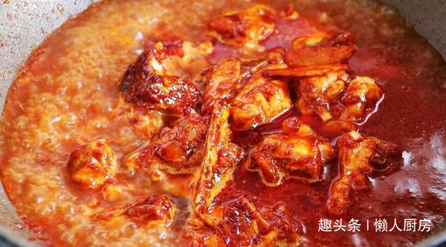  辣酱|想吃肉了，做了一道土豆炖排骨，配上韩式辣酱，太下饭了