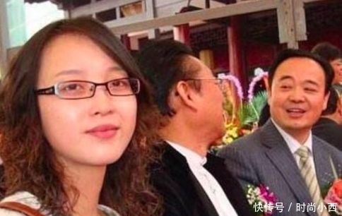 恩爱|歌唱家蒋大为近照曝光,73岁精神抖擞,和恩爱47年的老婆很般配!