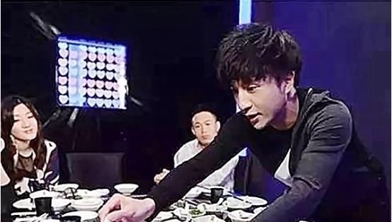 薛之谦|开火锅店,陈赫的好吃薛之谦的个性,邓家佳的实惠,到黄磊的:贵