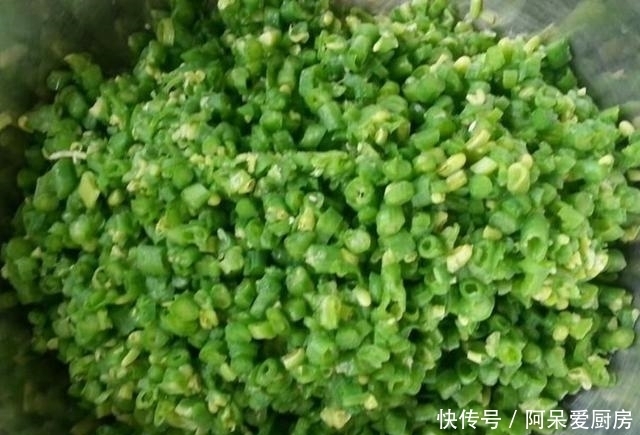  步骤|伏天吃饺子，我用豆角做饺子馅，又香又嫩，比韭菜茴香好吃多了