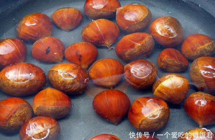 家里|馋糖炒栗子,教你在家轻松做,个个开口轻松剥皮,家里有锅就能做