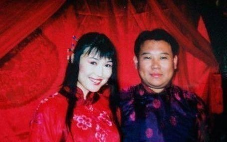 母子|郭麒麟与生母同框，母子相明显离开郭德纲20年，胡中惠身价过亿