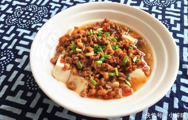 简单|豆腐原来可以这么美味!简单蒸一蒸,5分钟出锅,全家老小都爱吃