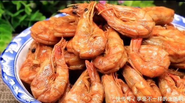 做法|大虾又出新做法,别再红烧了,这么烧好吃!