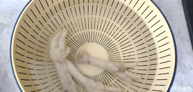 享受|教你做无骨鸡爪，酸辣辣的，没有骨头的一口，真的很享受