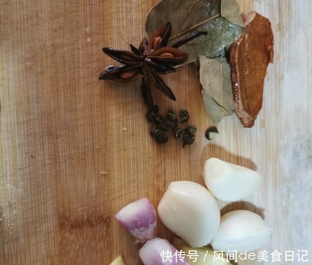 汤汁|西红柿烧牛腩,软烂入味,汤汁浓郁,太香了