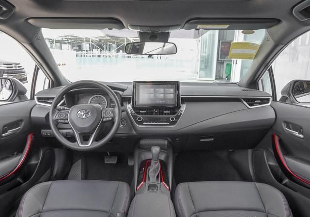  不贵|丰田黑马归位，发动机比本田强，油耗41L还不贵，6年卖出100w辆