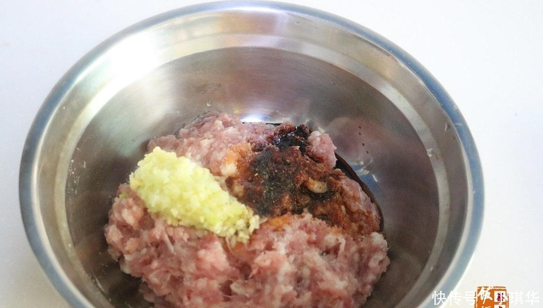 夏天|这种菜夏天才有, 包成饺子, 又鲜又香, 补铁又补钙, 很多人却没吃过!