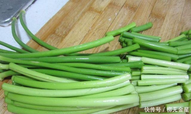 鲜嫩|蒜苔炒鸡蛋,如此美味,饮食清淡,味道鲜嫩可口