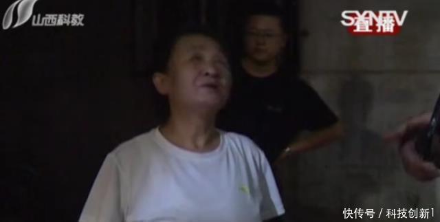 头部|老太太刚出门，直接被“屎粑粑”砸中头部，臭到报警