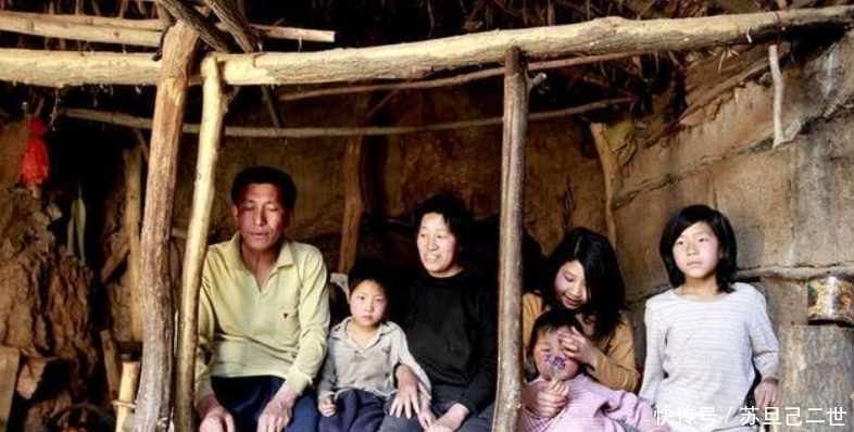  家人|男子带全家躲深山12年，原因很奇葩