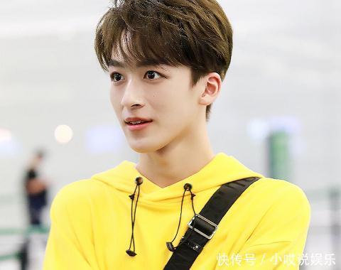 录取|焉栩嘉晒录取通知书后,粉丝都在关注何洛洛,反应猜不透