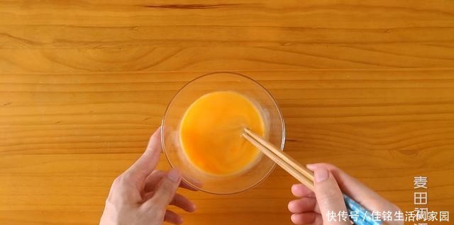 简单|超简单的巴斯克芝士蛋糕，芝士香味浓郁，口感非常细腻