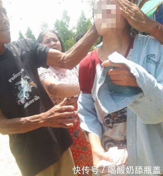 逮到|正妹扒手被逮到,村民轮番上阵,她受不了的瞬间让网友看到心痛