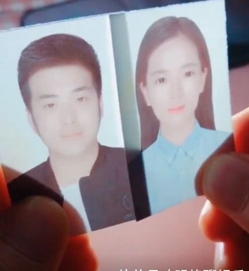 女友|奇闻一男子无意间把自己和女友的照片叠在一起后，突然乐了起来