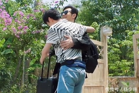 蘑菇|黄晓明做客蘑菇屋时,还记得黄磊对他的评价?这牌面够可以