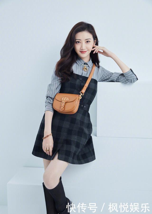 范冰冰|以为范冰冰够美了,没想到景甜更接地气,自拍造型真是“甜”